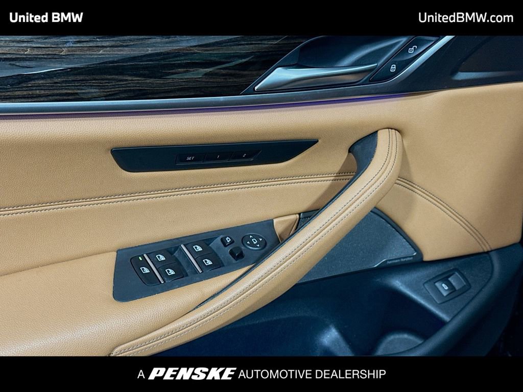 Used 2023 BMW 530i w/ M Sport Package image 3