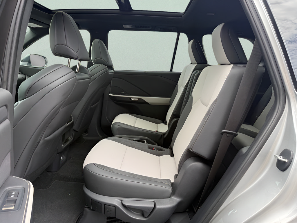 Used 2026 Lexus TX 500h AWD w/ Technology Package image 11