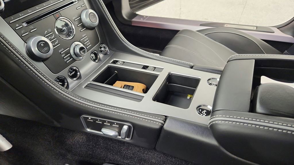 Used 2012 Aston Martin Virage Coupe image 26