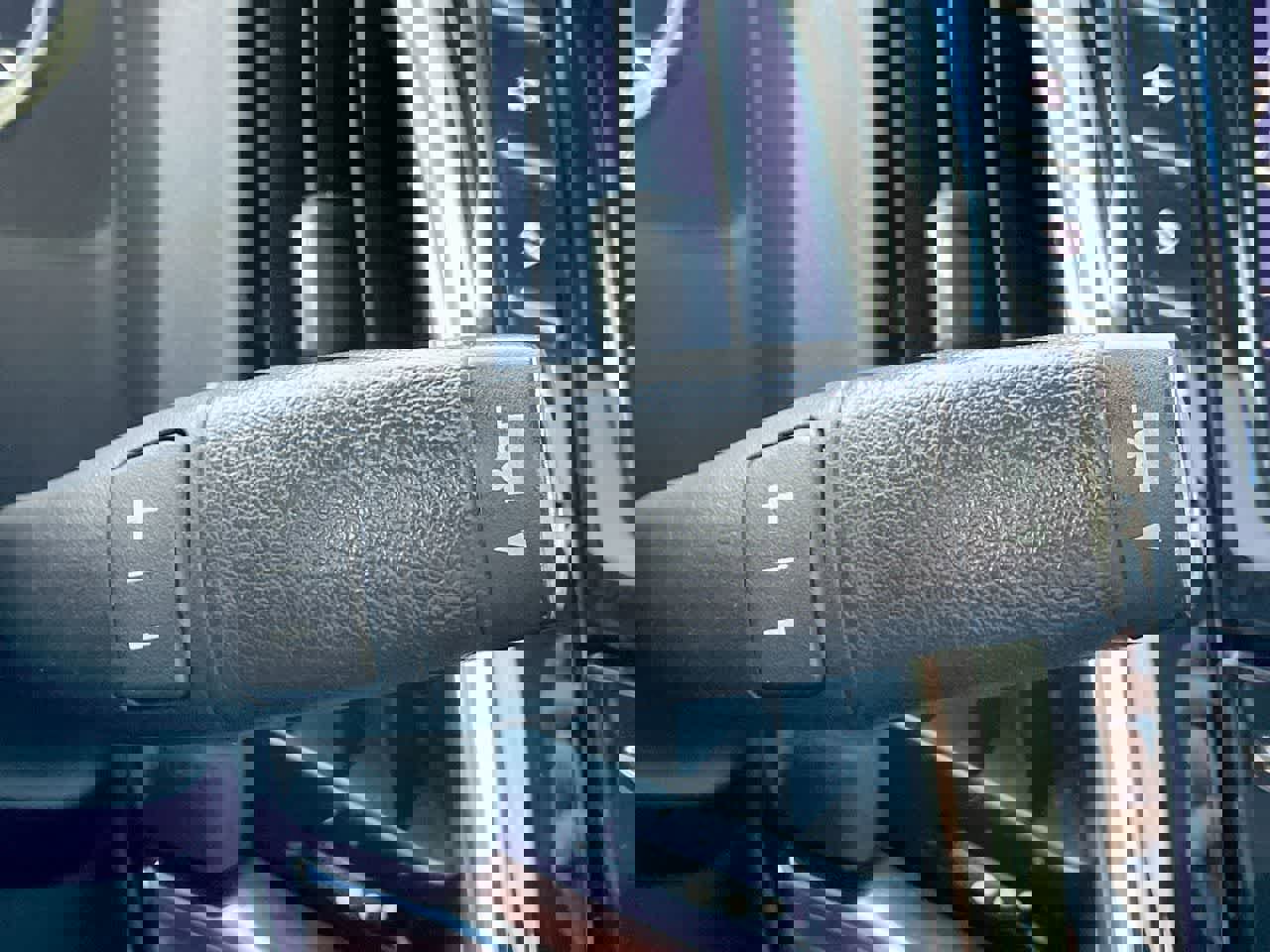 Used 2018 Cadillac Escalade ESV Luxury image 33