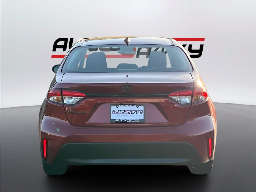 Used 2025 Toyota Corolla LE FWD image 6