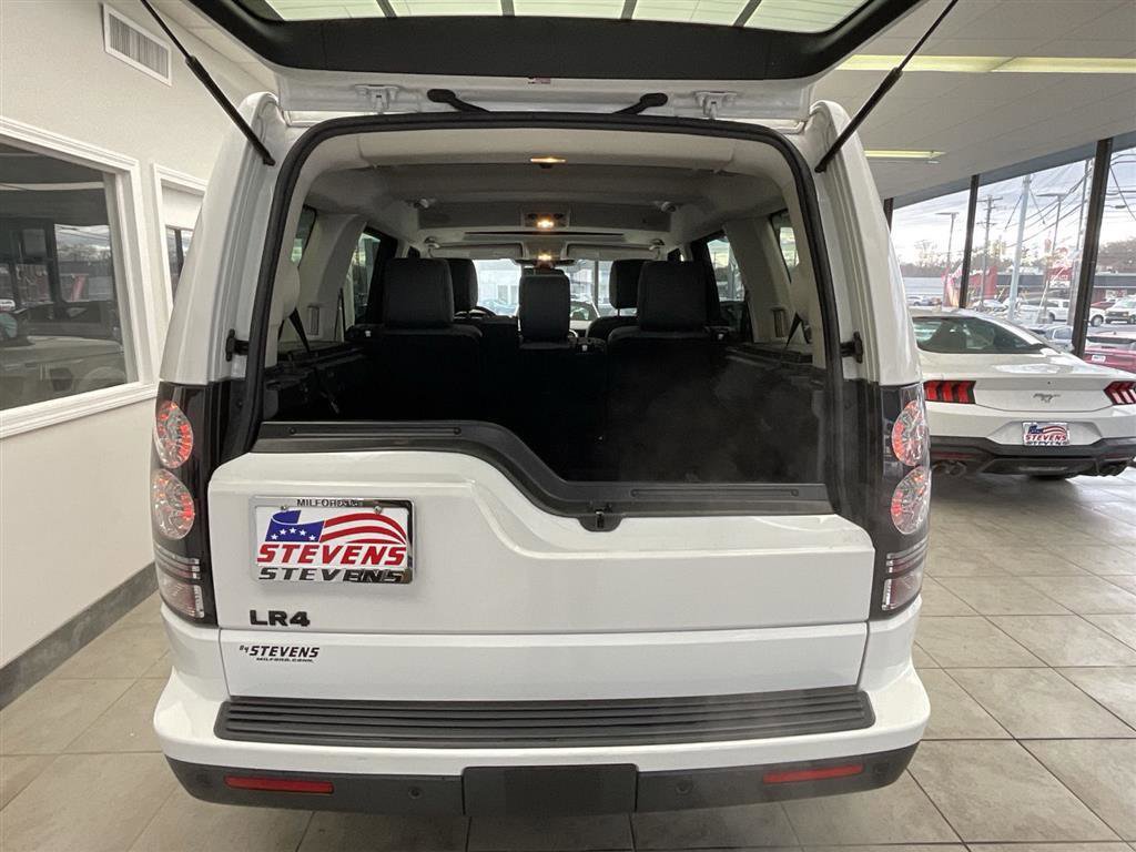 Used 2016 Land Rover LR4 HSE image 28