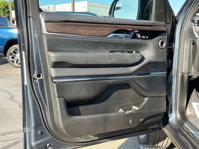 New 2024 Jeep Grand Wagoneer Series I w/ Flexible Seating Group image 13