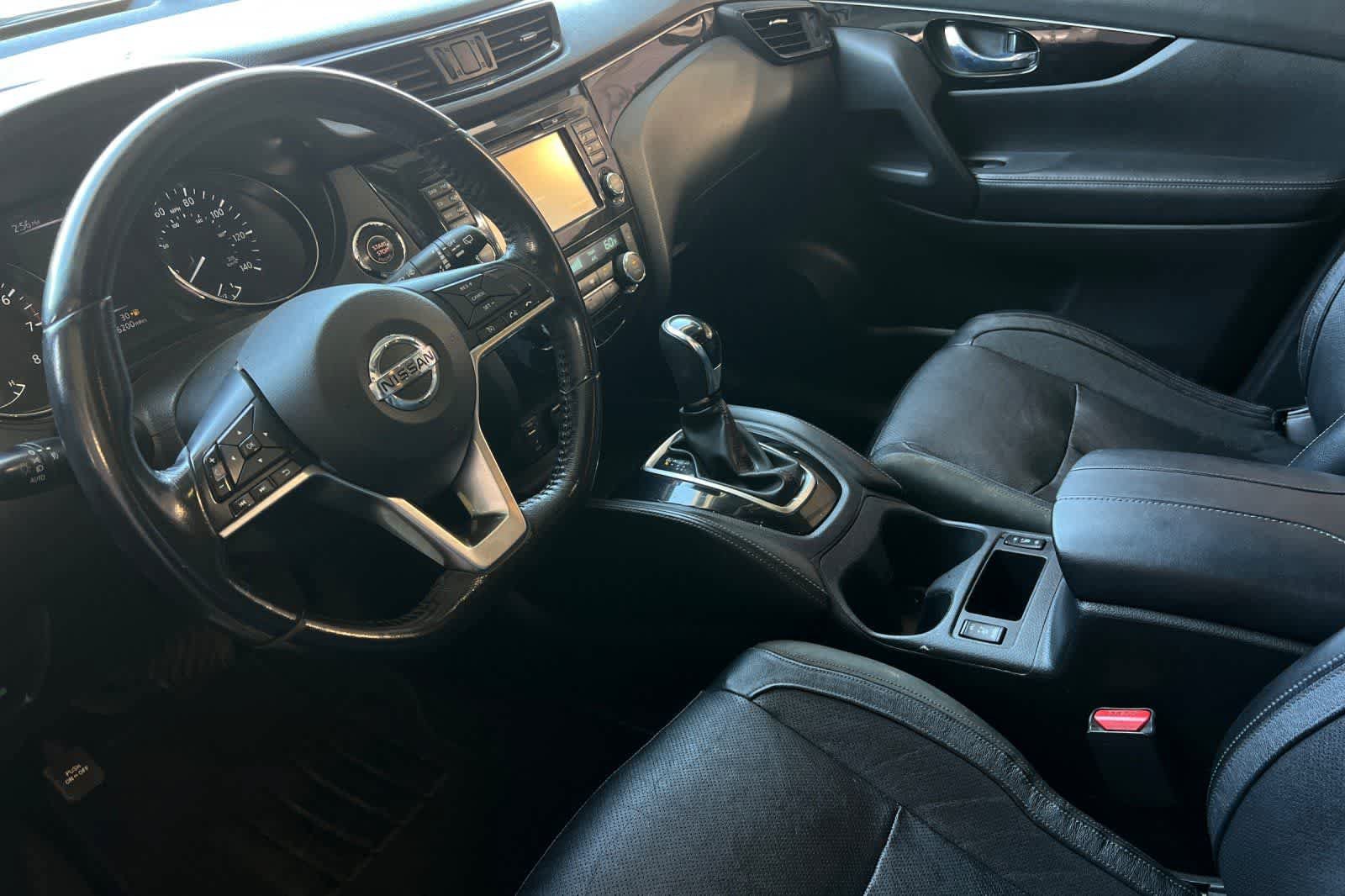 Used 2017 Nissan Rogue Sport SL FWD image 14