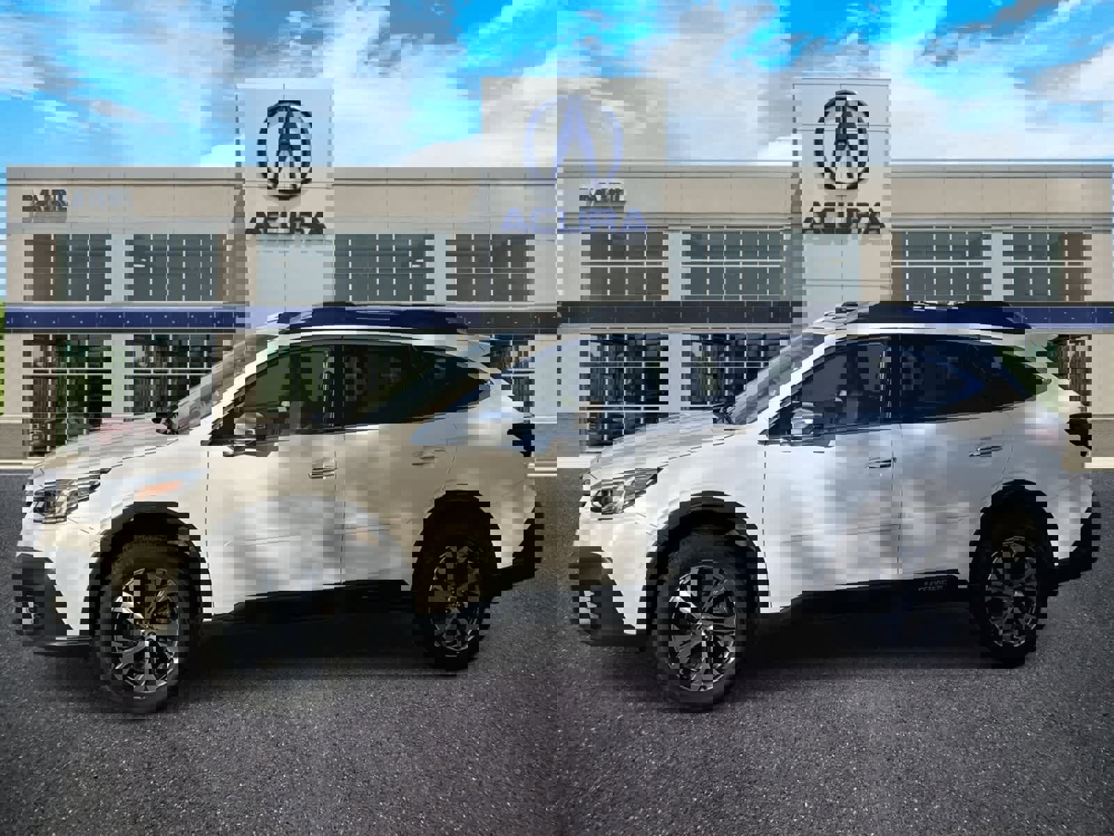 Used 2022 Subaru Outback Touring XT image 2