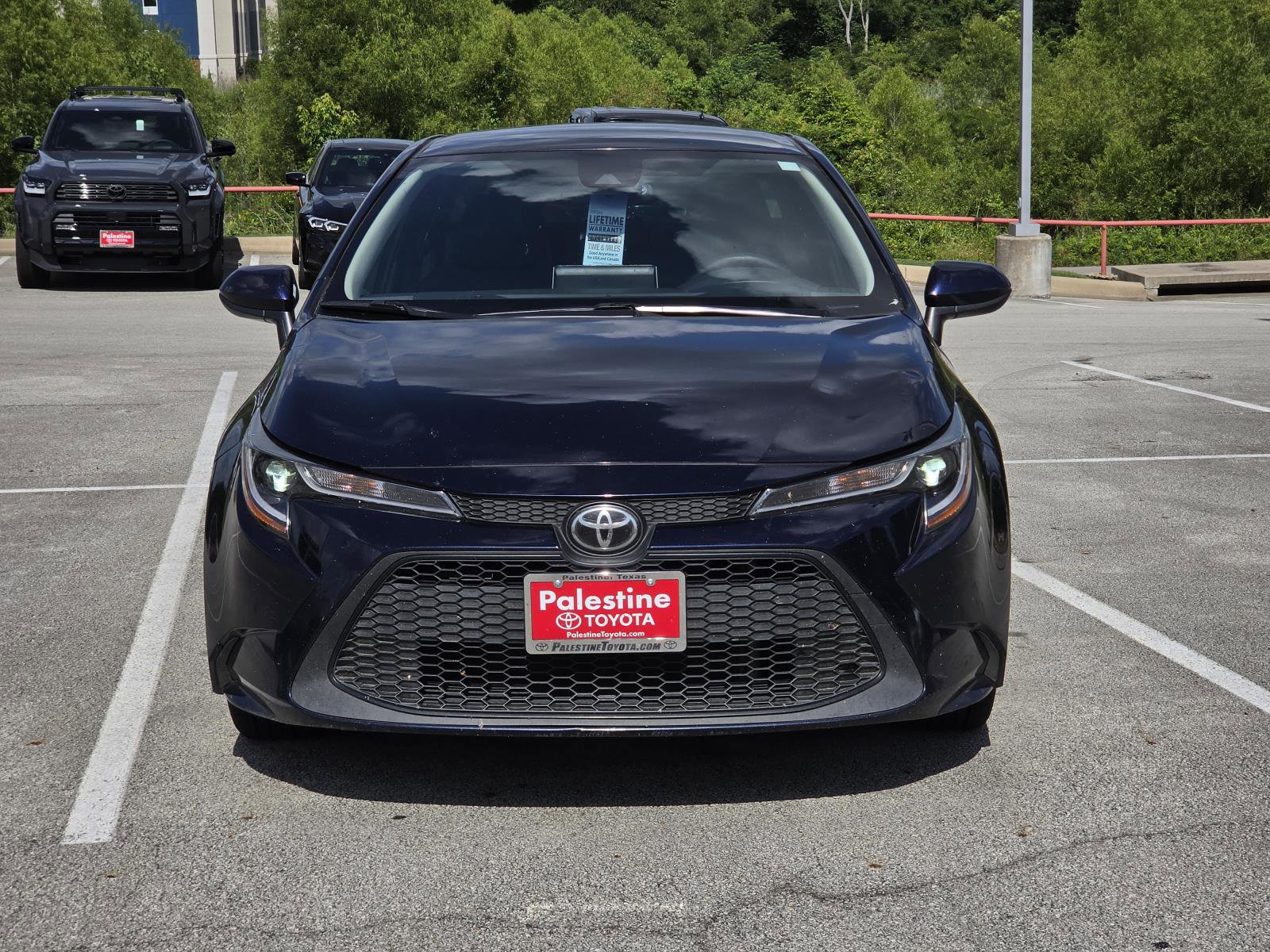 Used 2021 Toyota Corolla LE FWD image 2