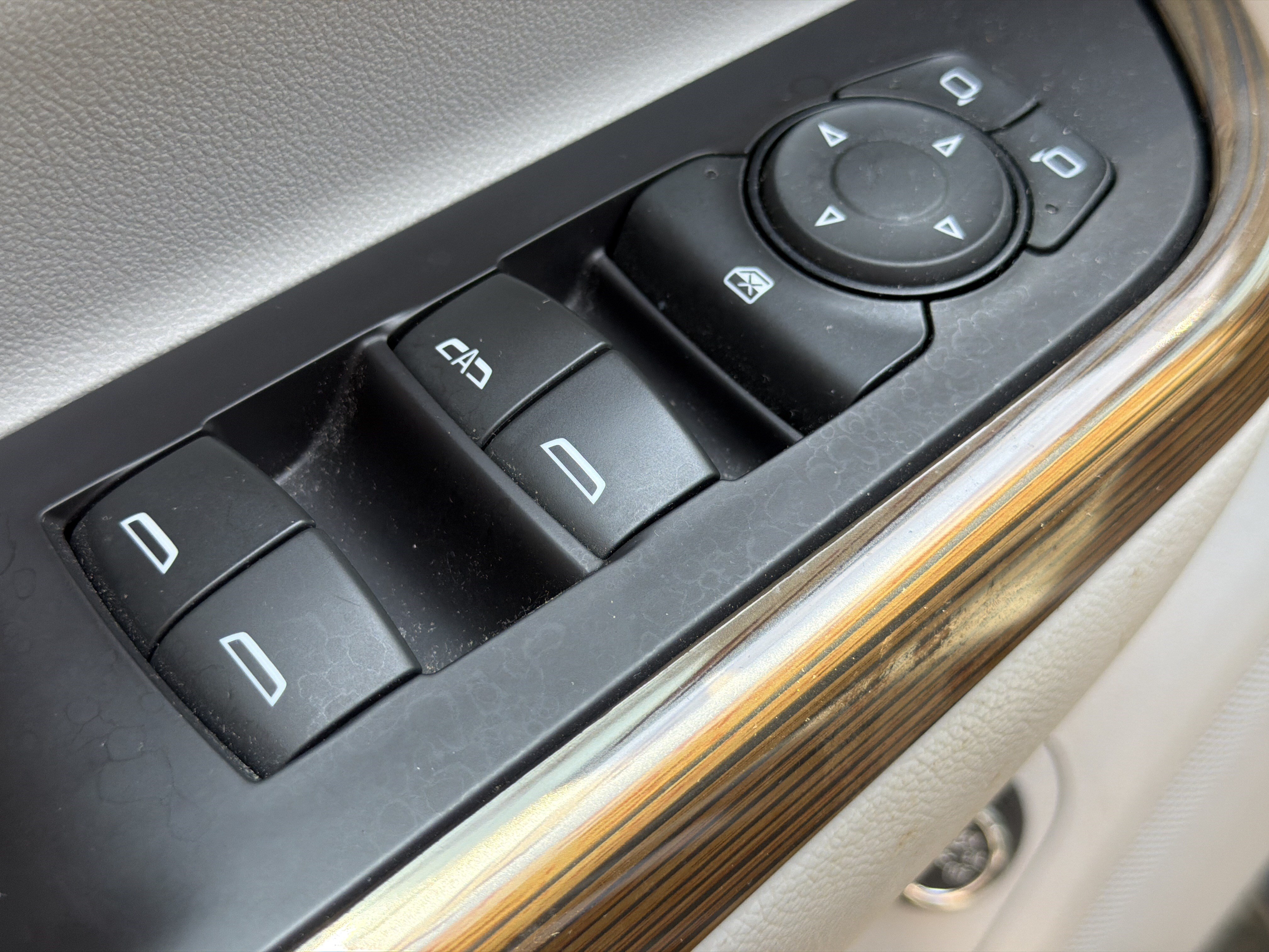 Used 2019 GMC Acadia SLE w/ LPO, Black Accent Package FWD image 14