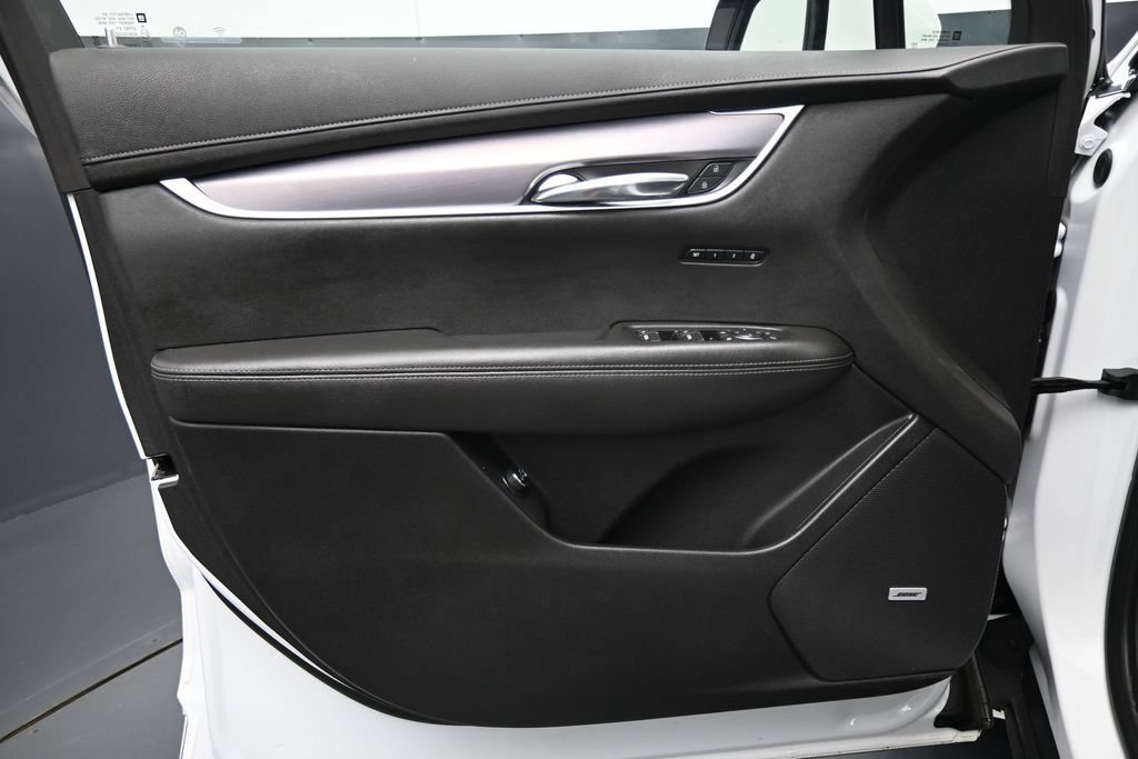 Used 2024 Cadillac XT6 Luxury w/ LPO, Floor Liner Package AWD/4WD image 10