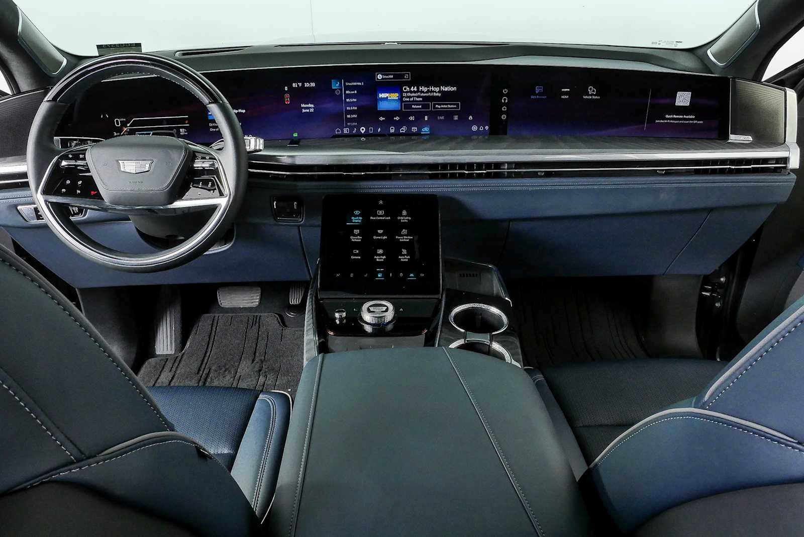 Certified 2025 Cadillac Escalade IQ Luxury 2 w/ LPO, Premium Carpet Package AWD/4WD image 13