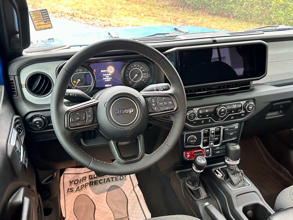 Used 2024 Jeep Gladiator Sport image 34