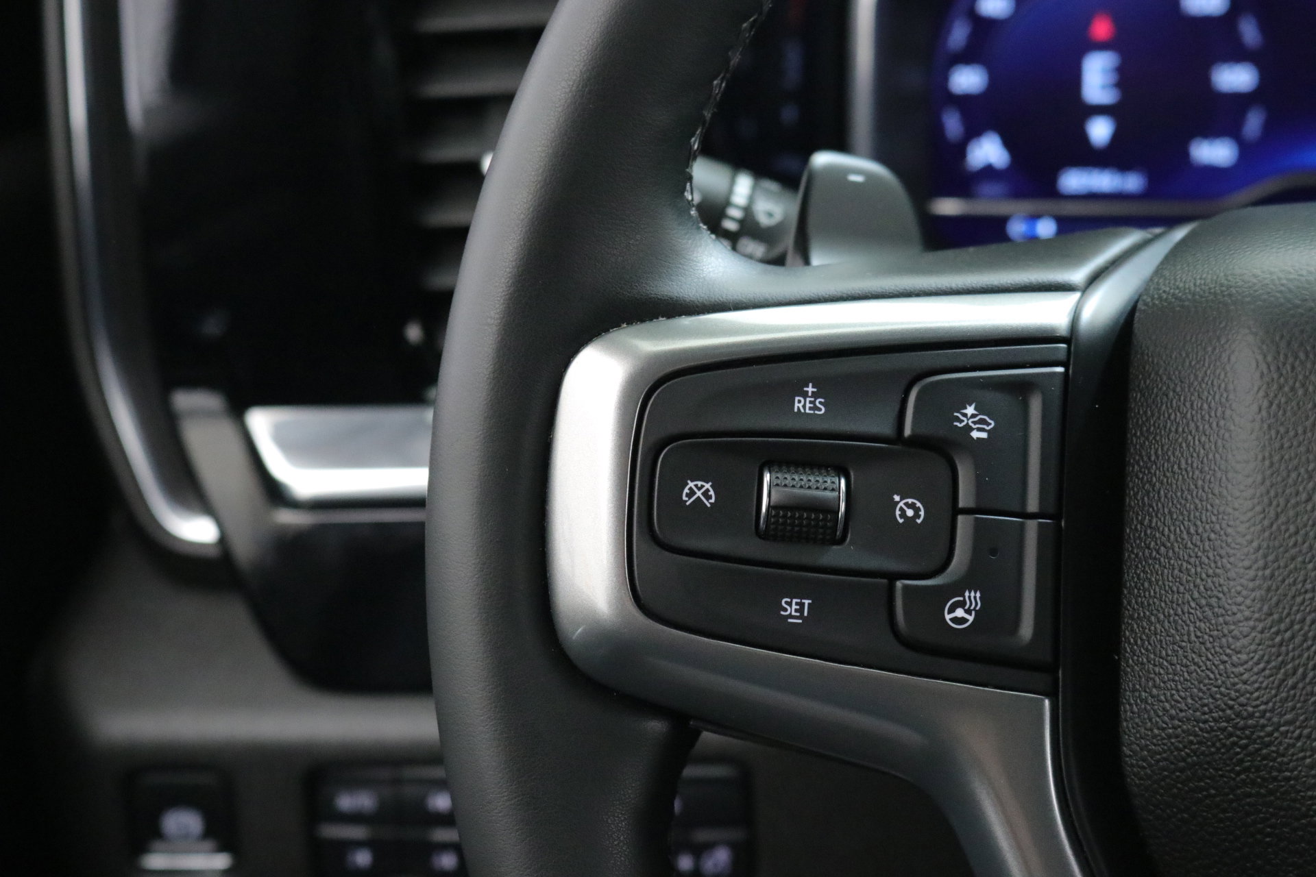 Used 2024 Chevrolet Silverado 1500 LT Trail Boss w/ LPO, Dark Essentials Package image 14