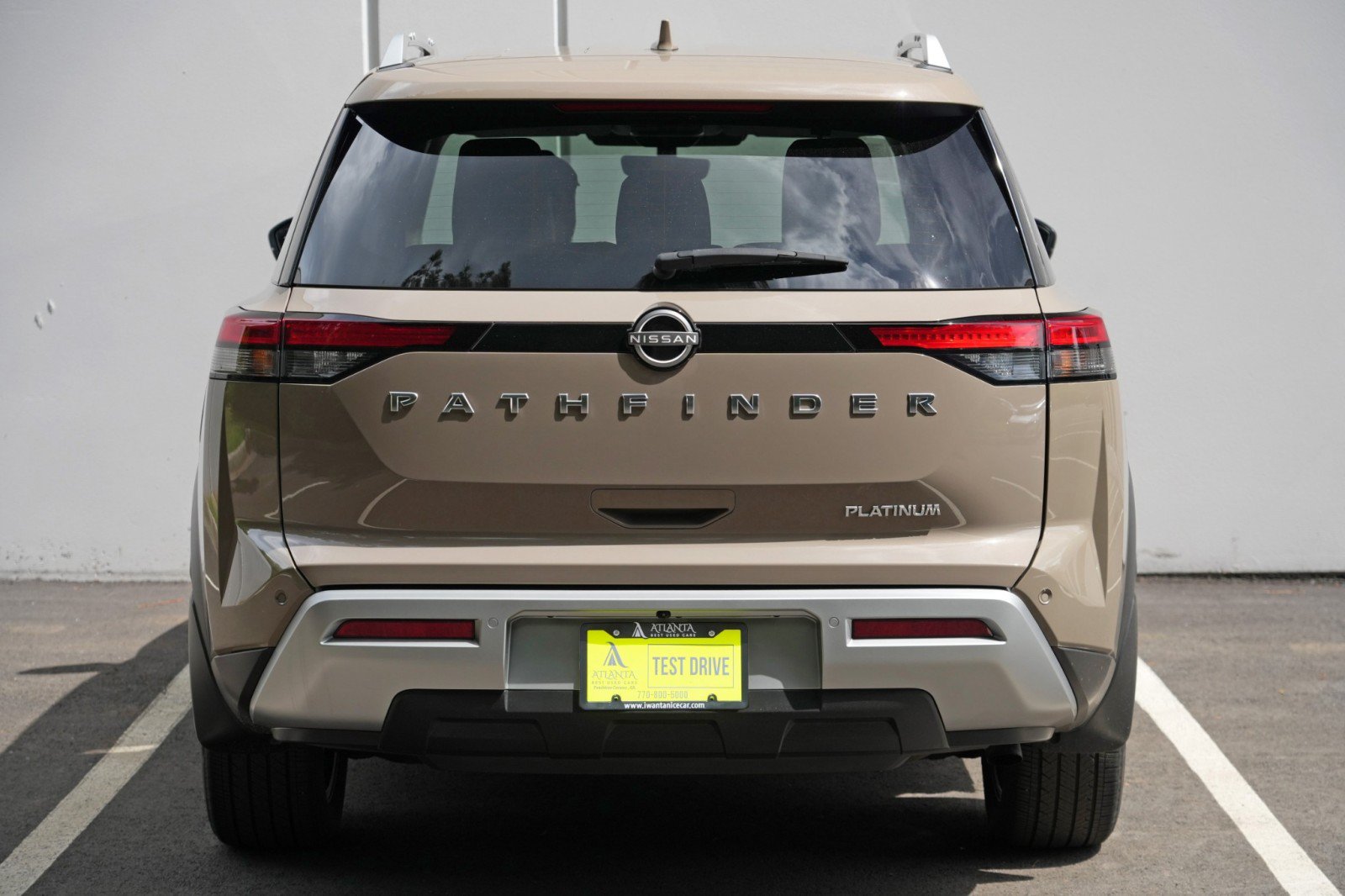 Used 2024 Nissan Pathfinder Platinum FWD image 52