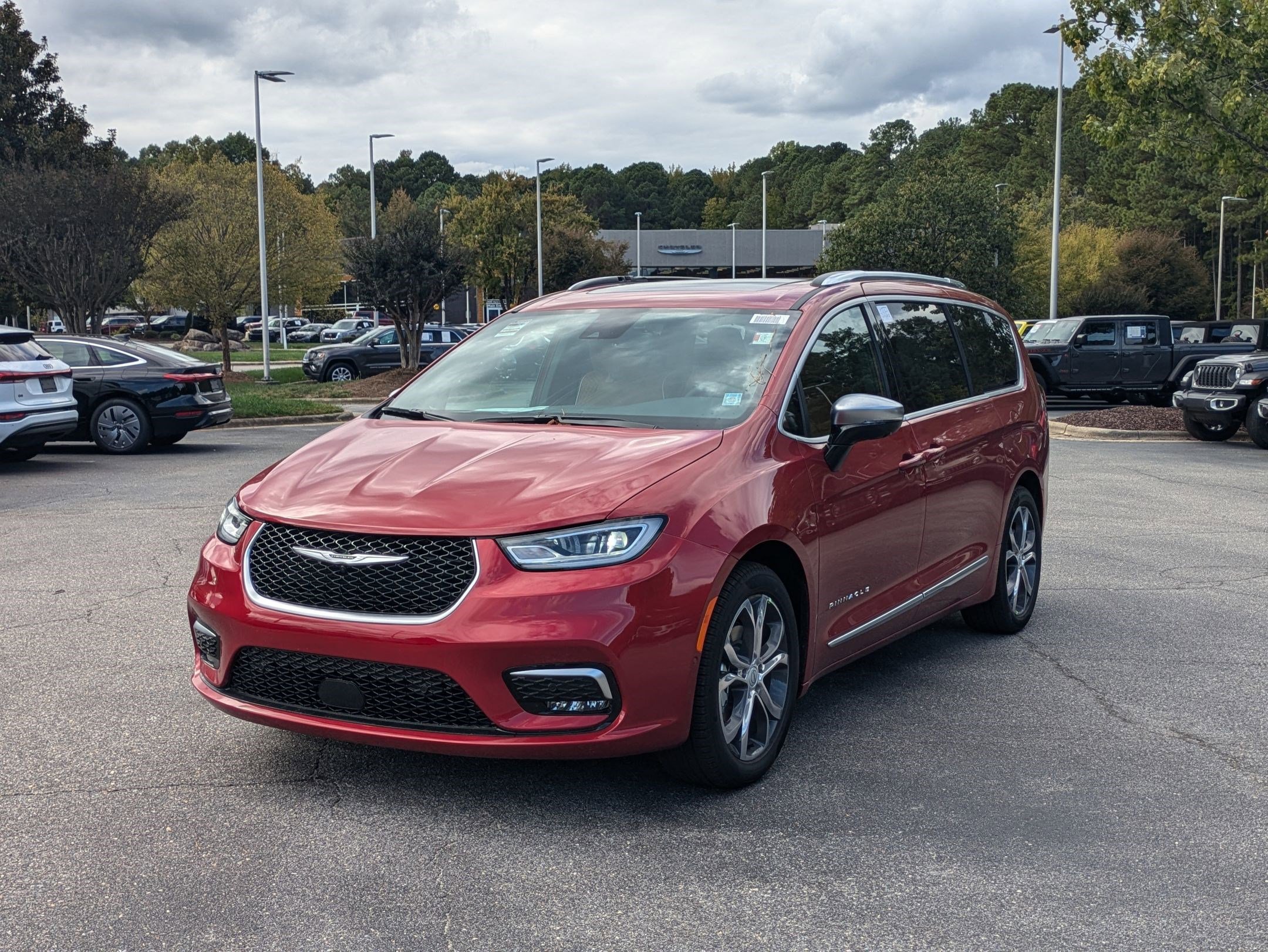 New 2026 Chrysler Pacifica Pinnacle image 1
