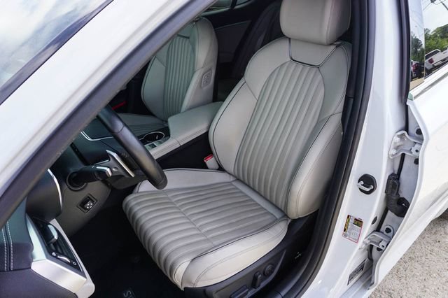 Used 2023 Genesis G70 2.0T w/ Sport Prestige Package image 9