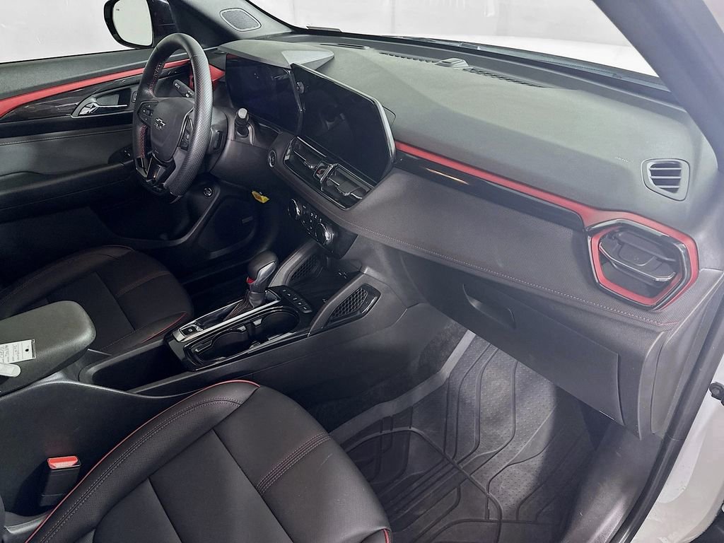 Used 2025 Chevrolet TrailBlazer RS w/ Convenience Package image 30