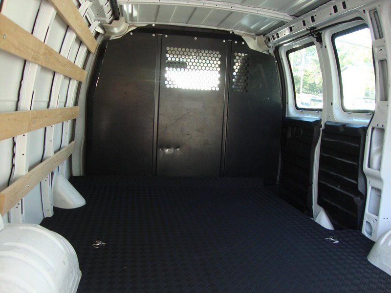 Used 2024 GMC Savana 2500 w/ Driver Convenience Package image 4