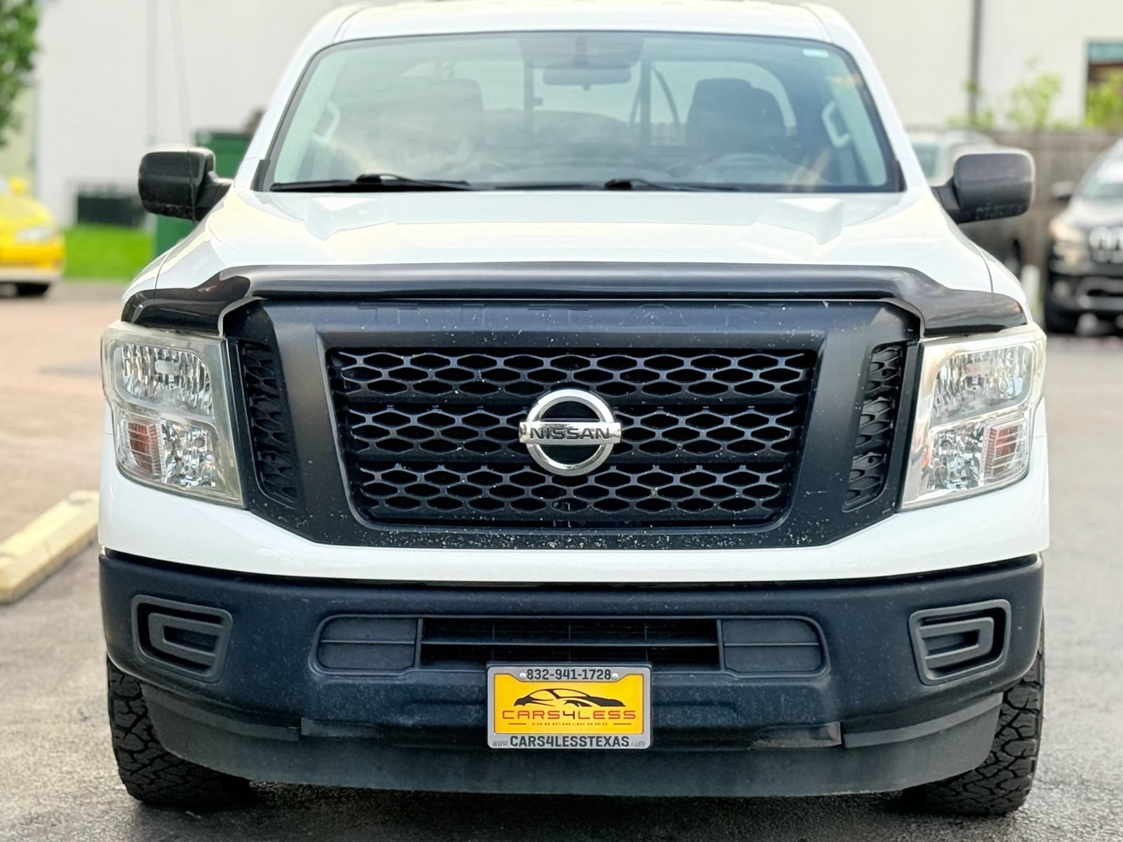 Used 2017 Nissan Titan XD AWD/4WD image 3