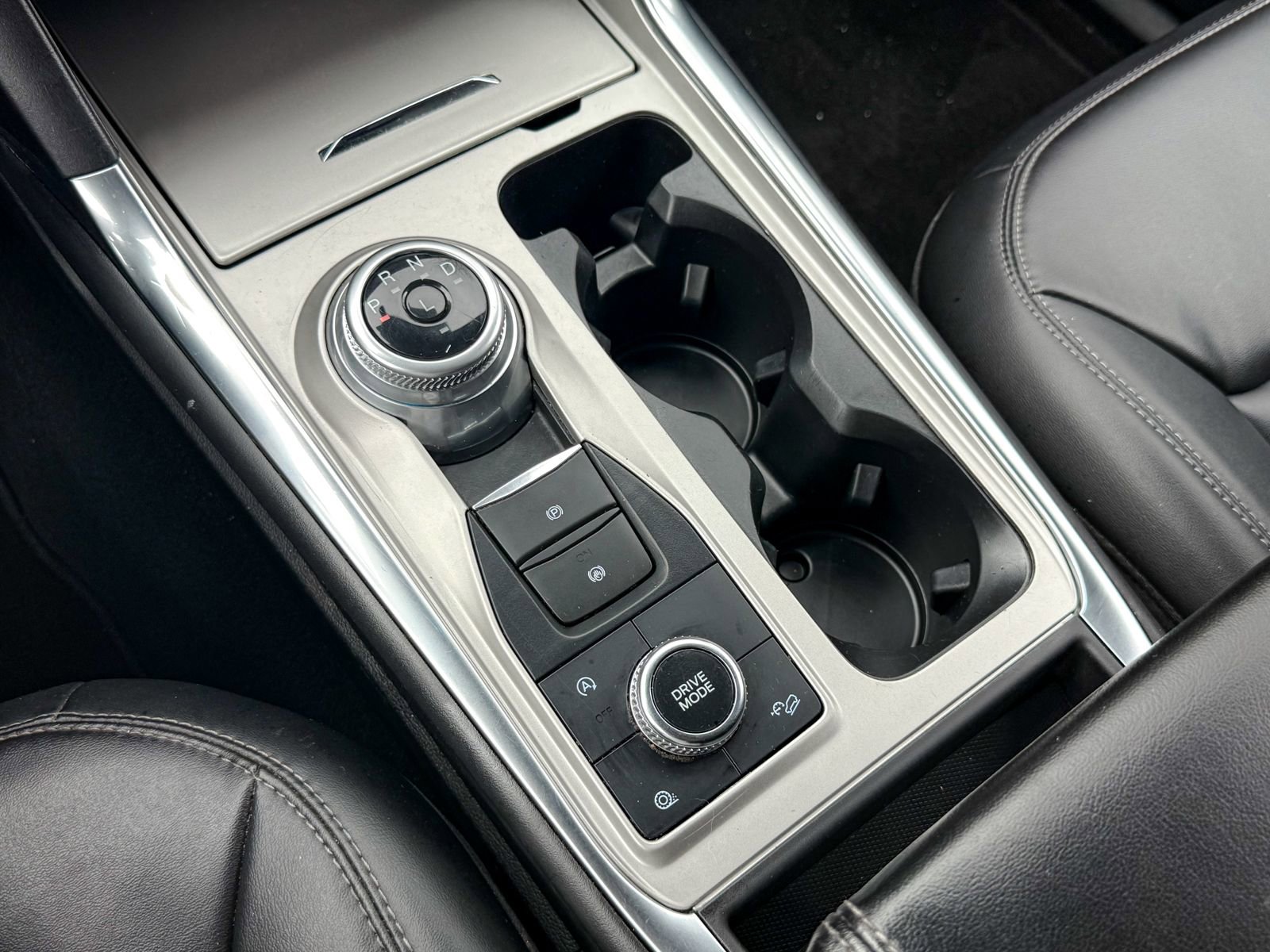 Certified 2023 Ford Explorer XLT w/ Equipment Group 202A image 29