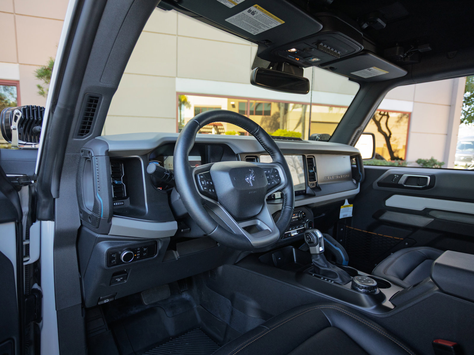 Used 2023 Ford Bronco Badlands w/ Sasquatch Package image 24
