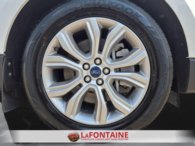 Used 2022 Ford Edge Titanium w/ Equipment Group 301A AWD/4WD image 29