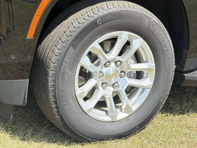 Used 2025 Chevrolet Tahoe LT RWD image 17