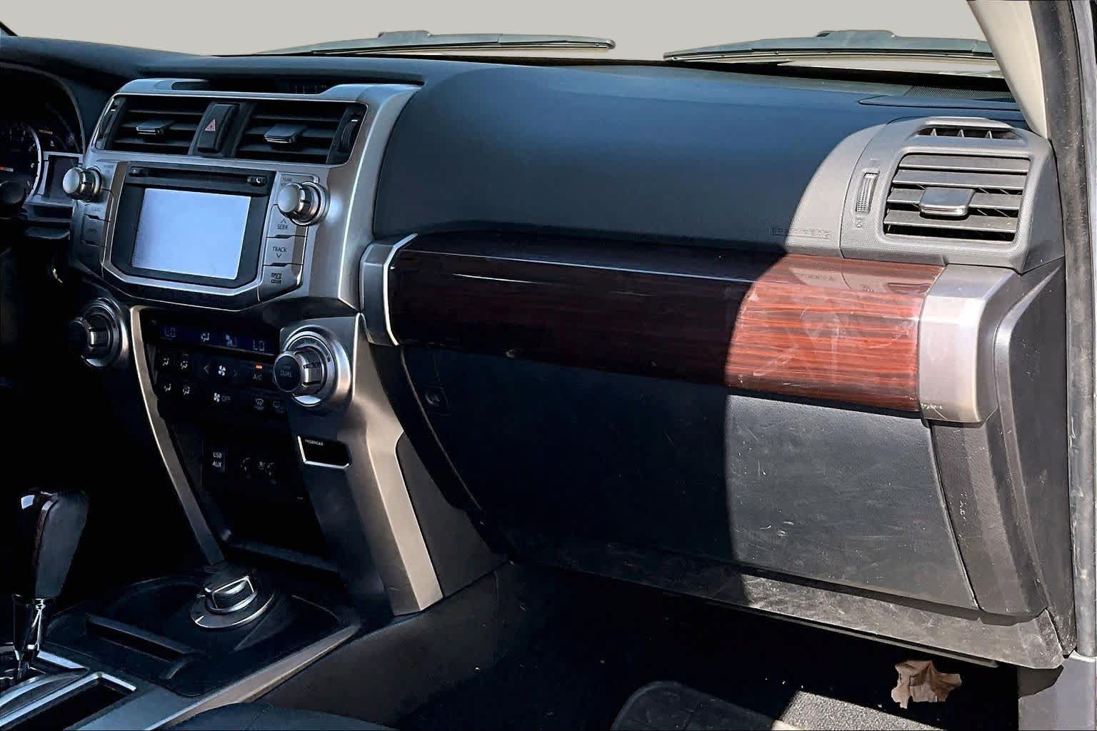 Used 2016 Toyota 4Runner Limited AWD/4WD image 18