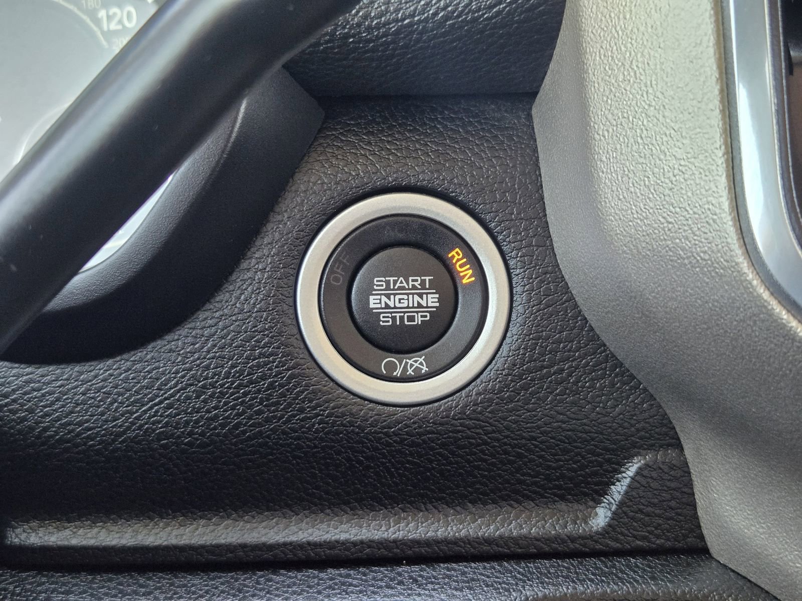 Used 2024 RAM 3500 Laramie w/ Towing Technology Group AWD/4WD image 25