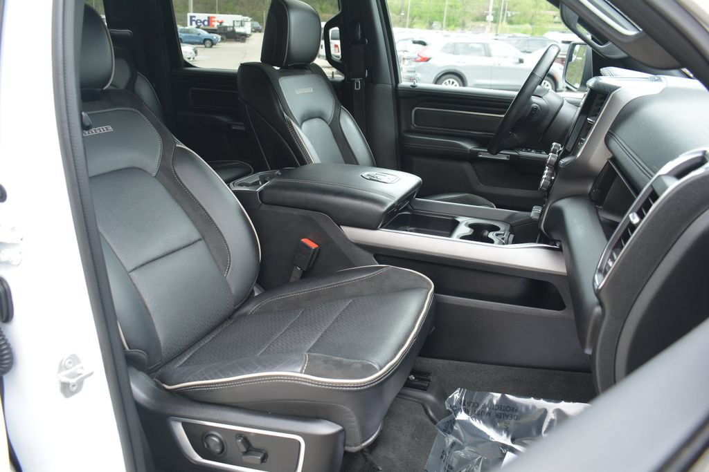Used 2024 RAM 1500 Laramie AWD/4WD image 22