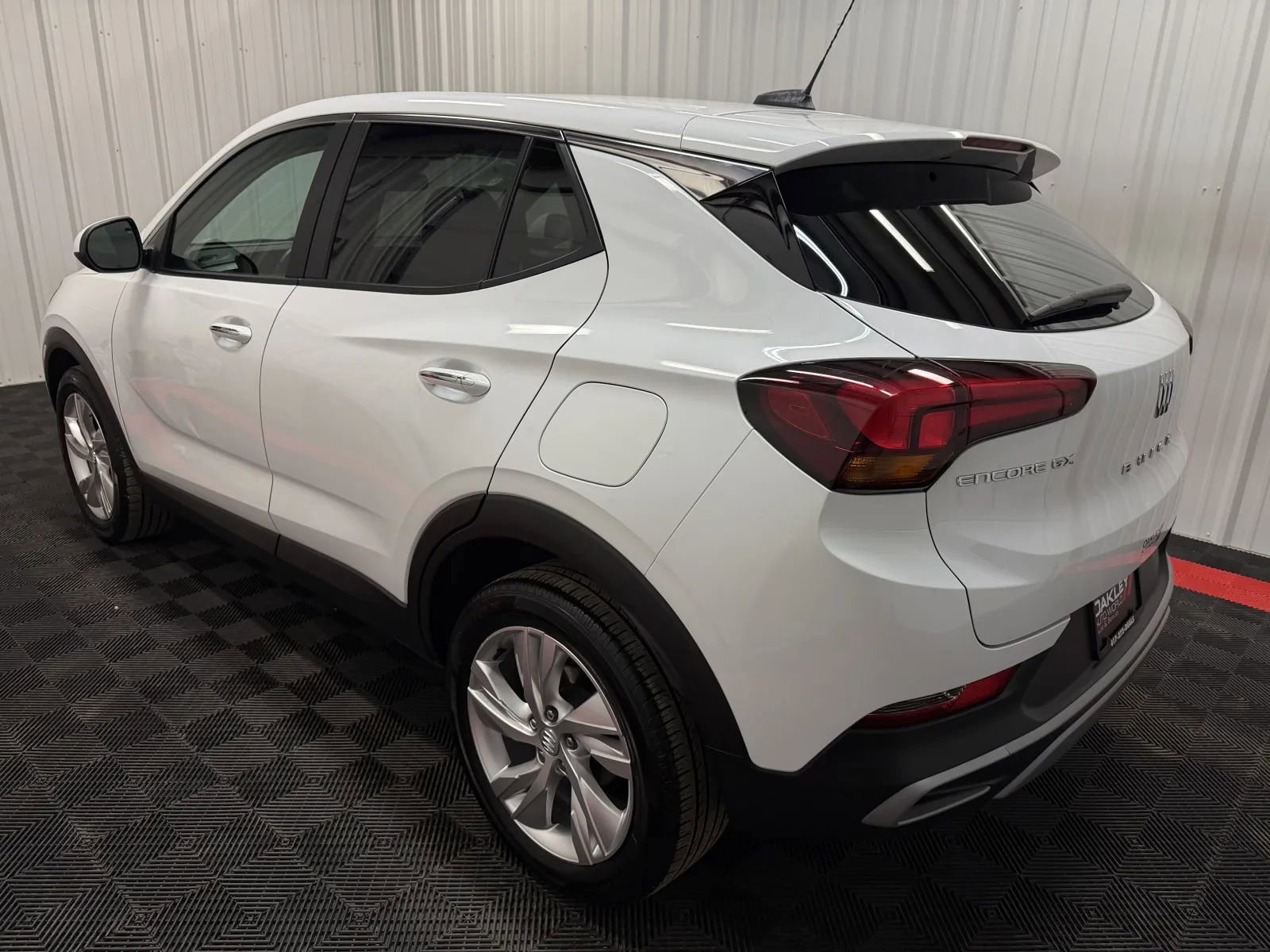 Used 2025 Buick Encore GX Preferred image 2