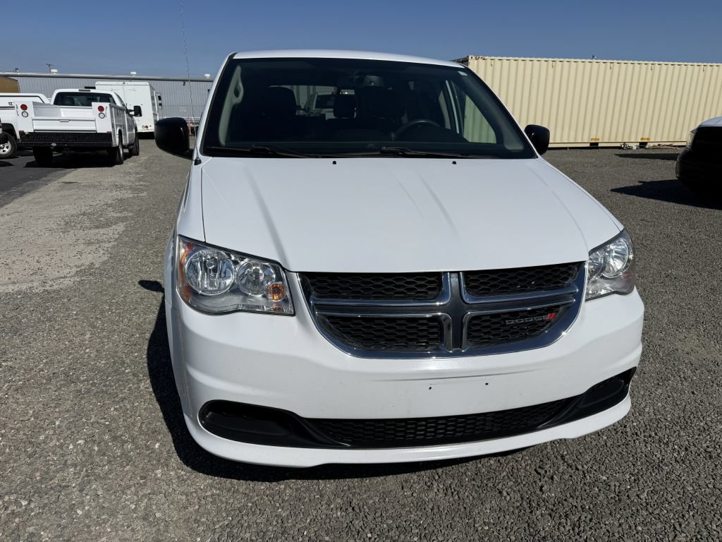Used 2018 Dodge Grand Caravan SE w/ UConnect Hands-Free Group FWD image 3