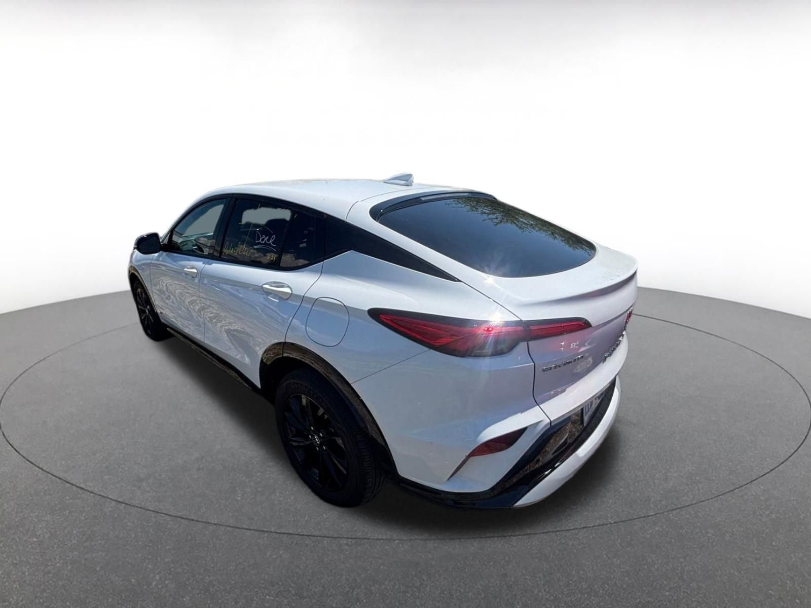 Used 2025 Buick Envista Sport Touring image 6