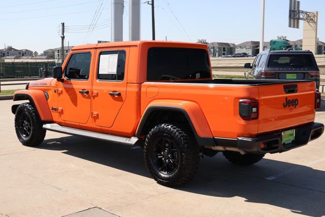 Used 2025 Jeep Gladiator Sport image 5