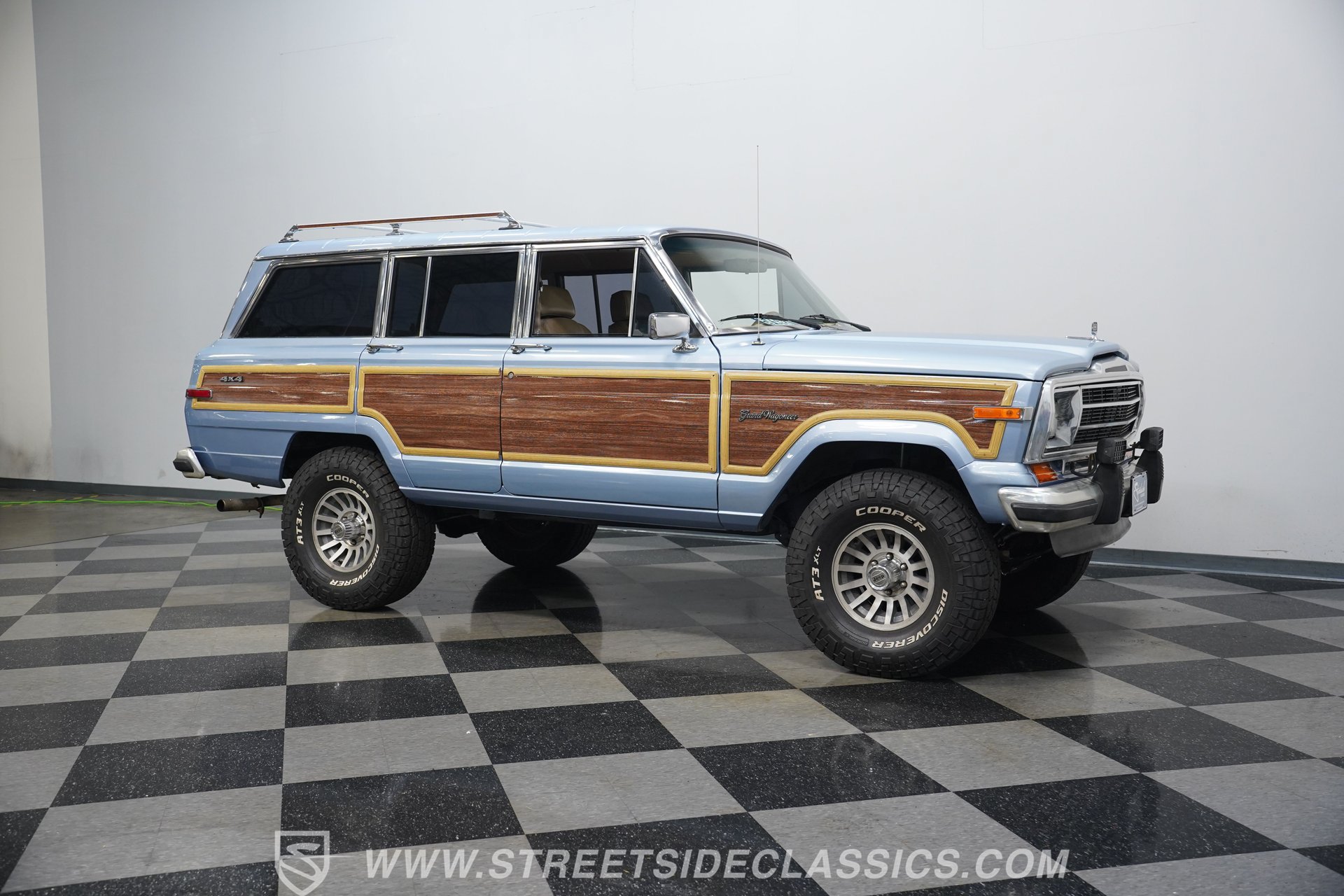 Used 1989 Jeep Grand Wagoneer AWD/4WD image 15