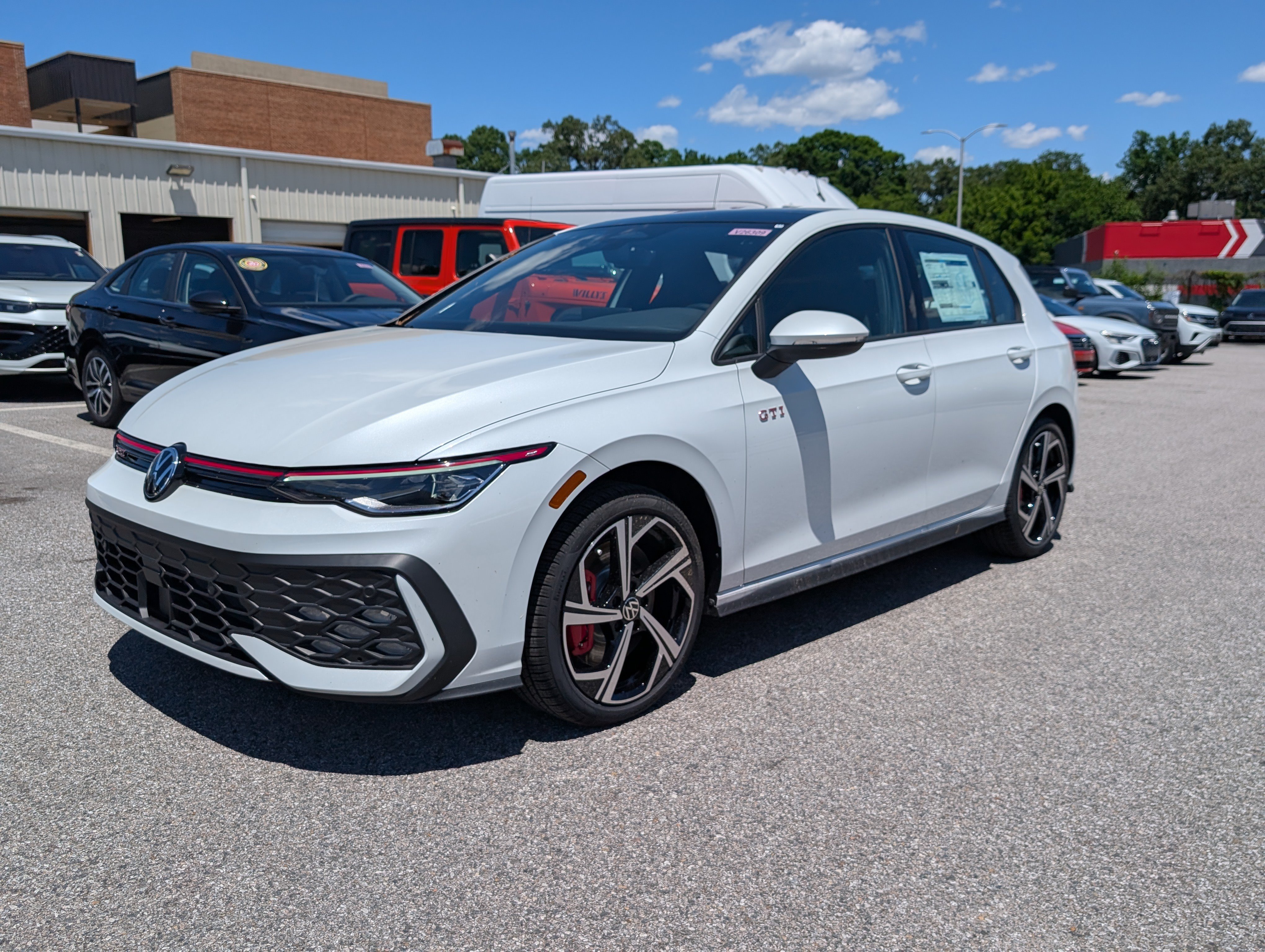 New 2026 Volkswagen GTI SE FWD image 5