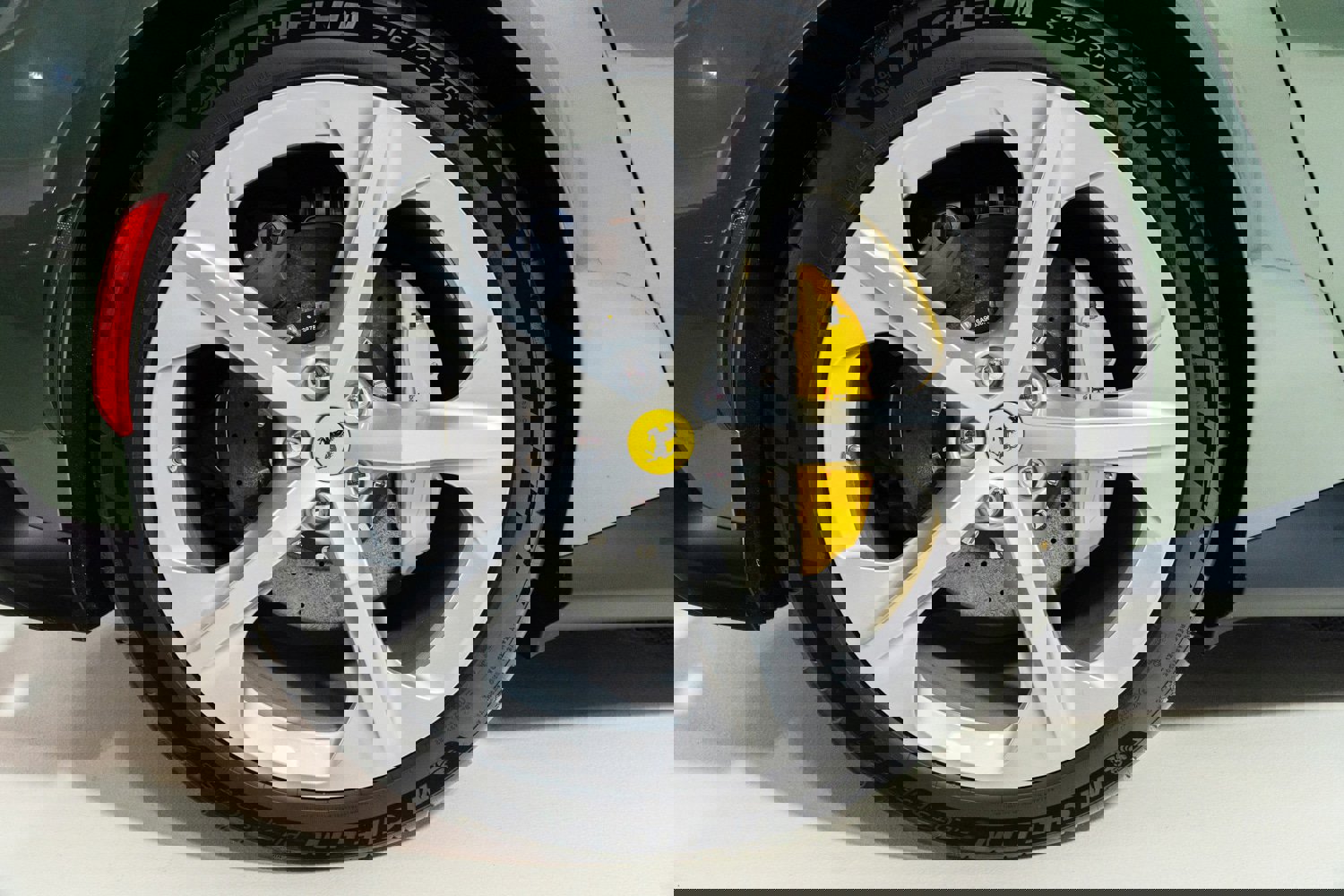 Certified 2025 Ferrari 12Cilindri image 15