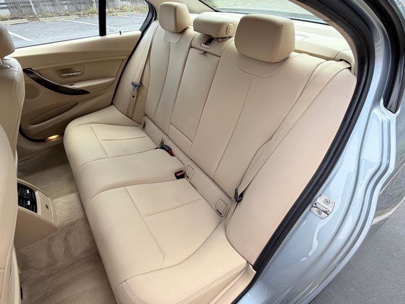 Used 2015 BMW 328i Sedan RWD image 9