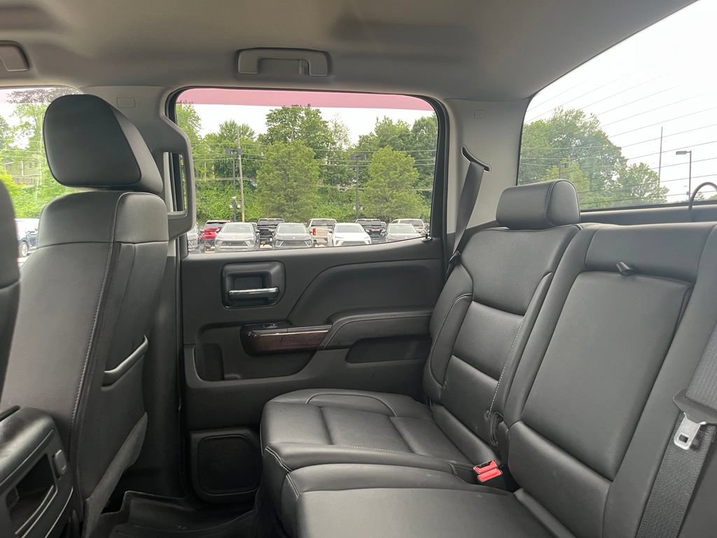 Used 2018 GMC Sierra 2500 SLT w/ Duramax Plus Package AWD/4WD image 19