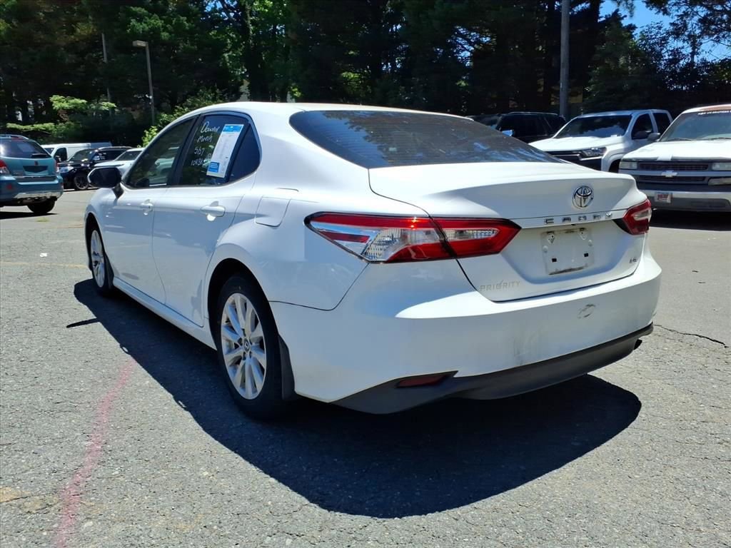 Used 2018 Toyota Camry LE FWD image 30