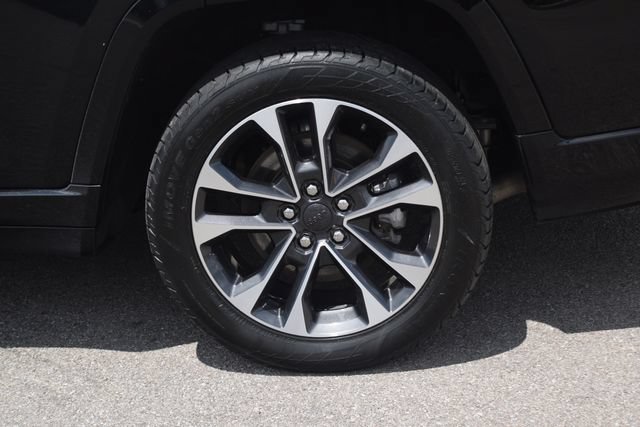 Used 2023 Jeep Grand Cherokee L Overland AWD/4WD image 30
