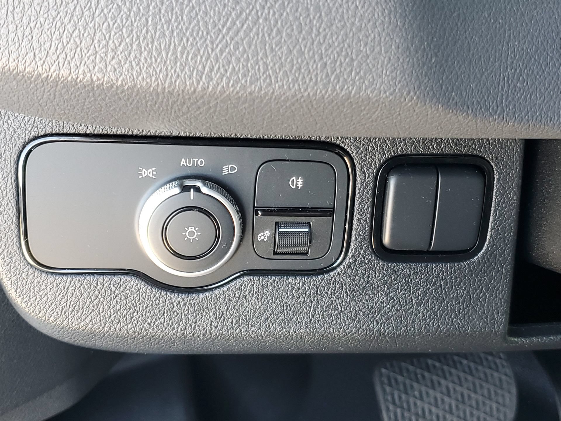 Used 2024 Mercedes-Benz Sprinter 2500 image 21