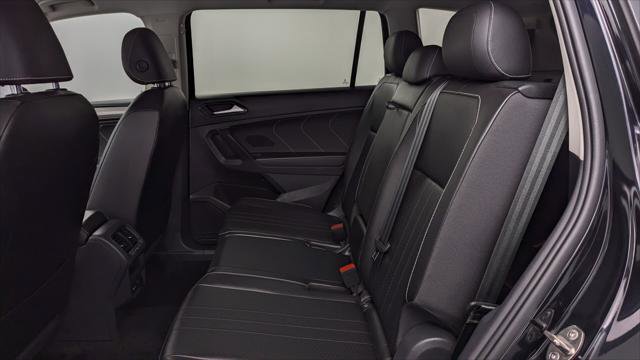 Used 2022 Volkswagen Tiguan SE image 17