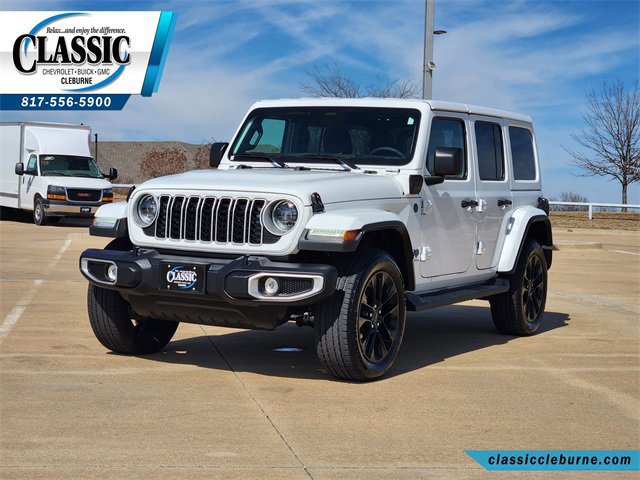 Used 2025 Jeep Wrangler Sahara image 5