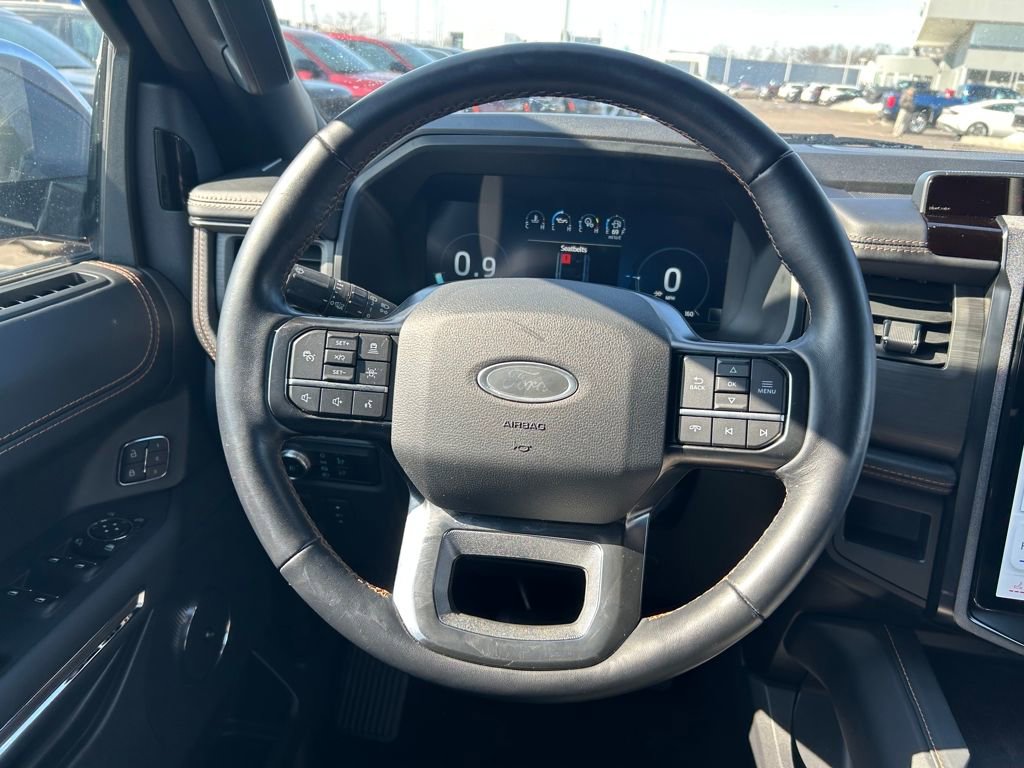 Used 2023 Ford Expedition Platinum image 10