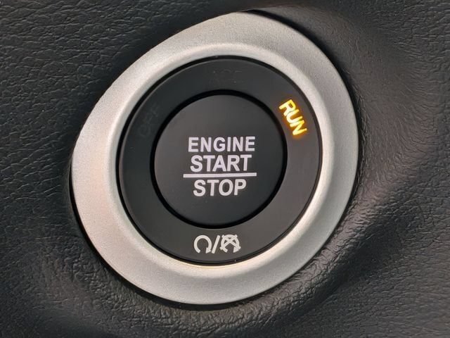New 2027 Chrysler Pacifica Select FWD image 20