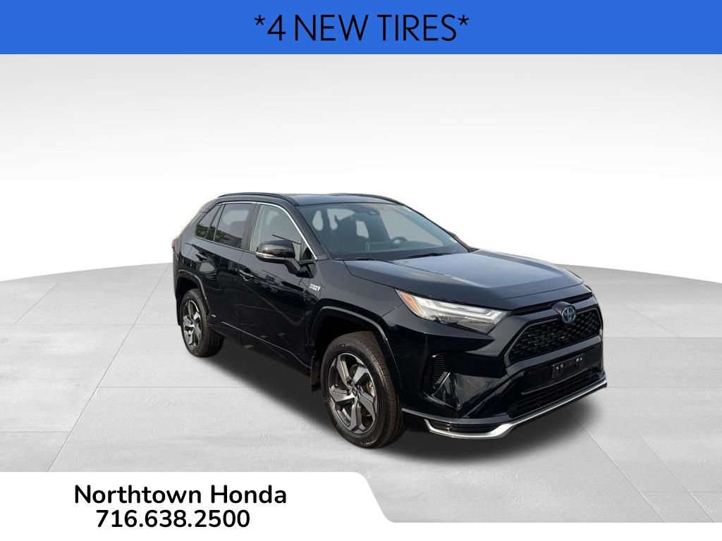 Used 2023 Toyota RAV4 SE w/ Weather & Moonroof Package AWD/4WD image 2
