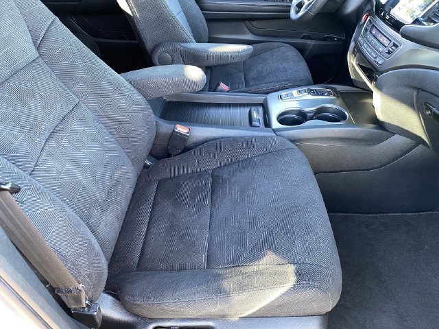 Used 2022 Honda Pilot Sport image 13