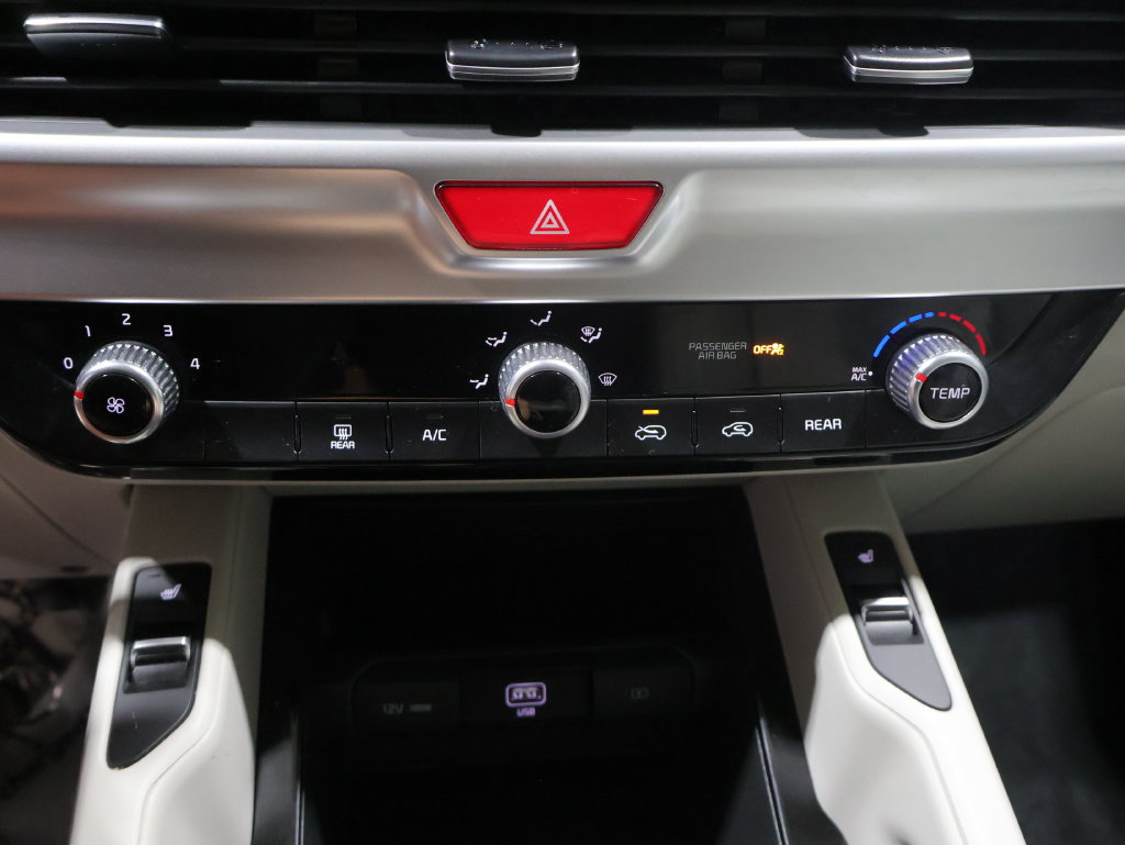 Used 2020 Kia Telluride S AWD/4WD image 28