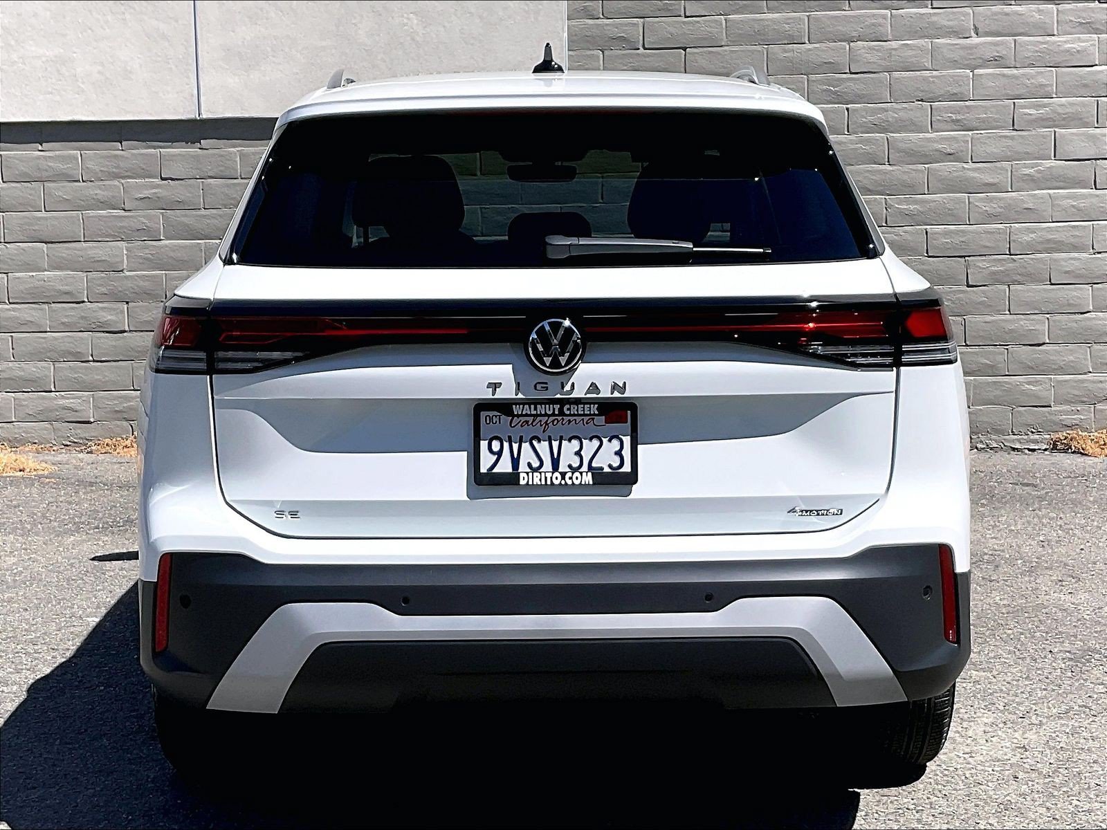 Certified 2025 Volkswagen Tiguan SE AWD/4WD image 3