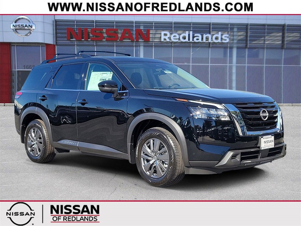 New 2025 Nissan Pathfinder SV