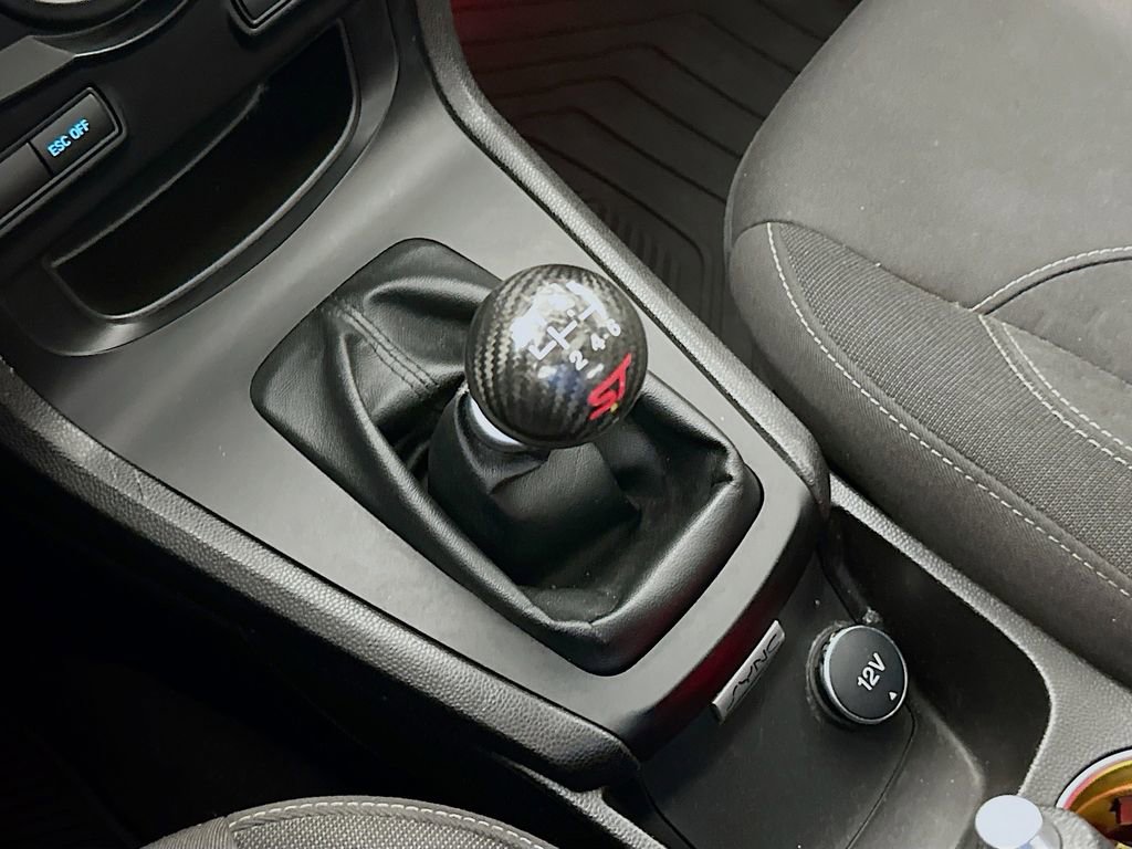 Used 2015 Ford Fiesta ST FWD image 19